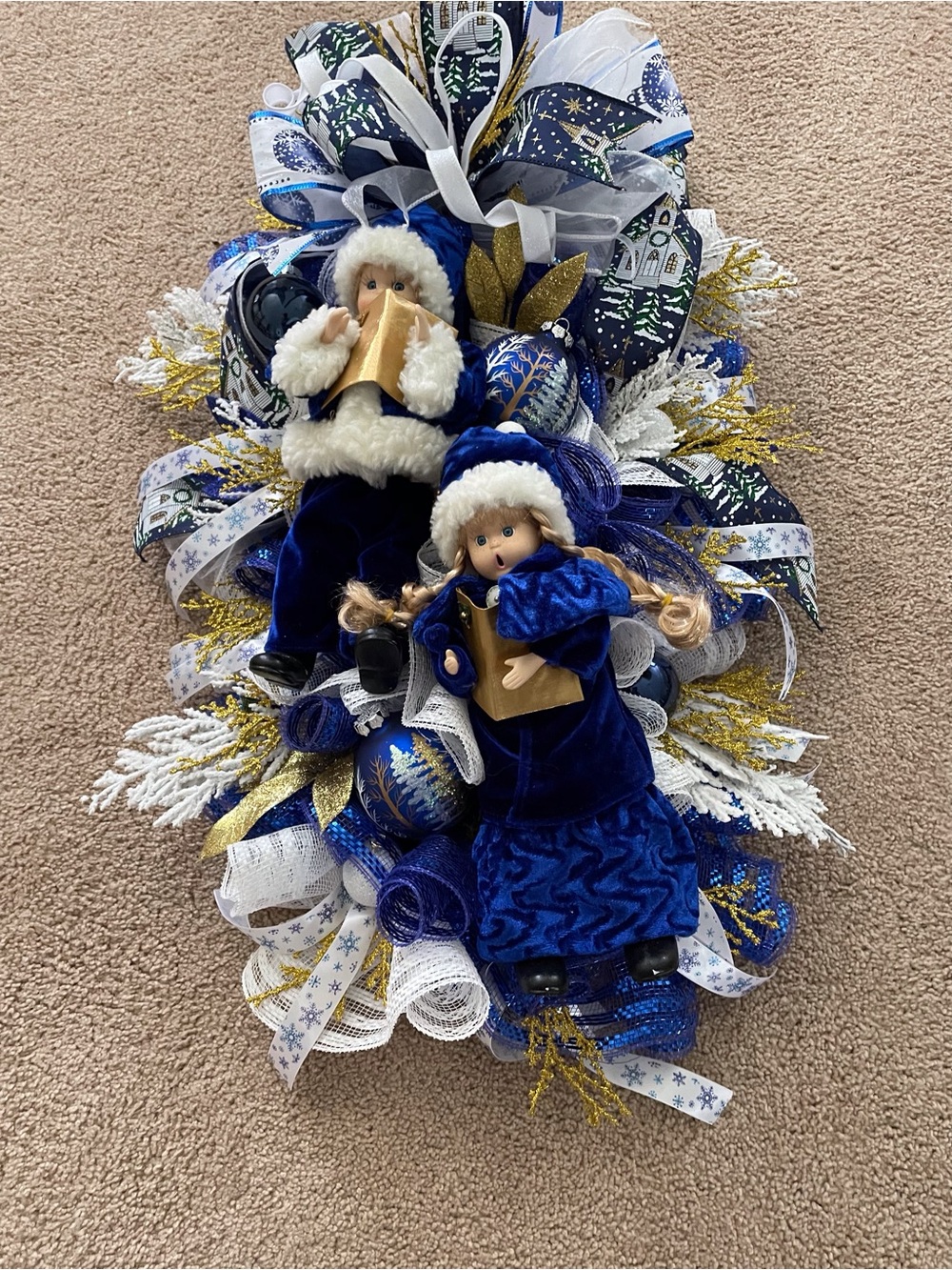 Blue and white Plush Velvet Carolers Holiday Swag Wreath - Home Accents
